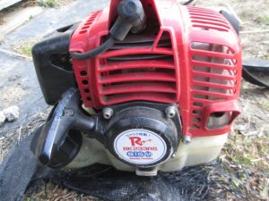 草刈り機のエンジン部分
